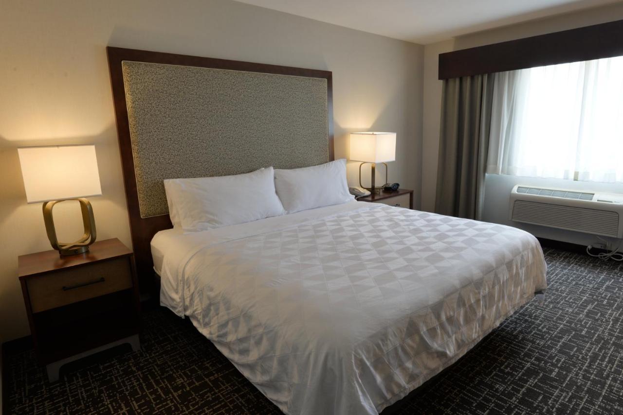 Holiday Inn Hotel & Suites Minneapolis-Lakeville By Ihg Exterior photo