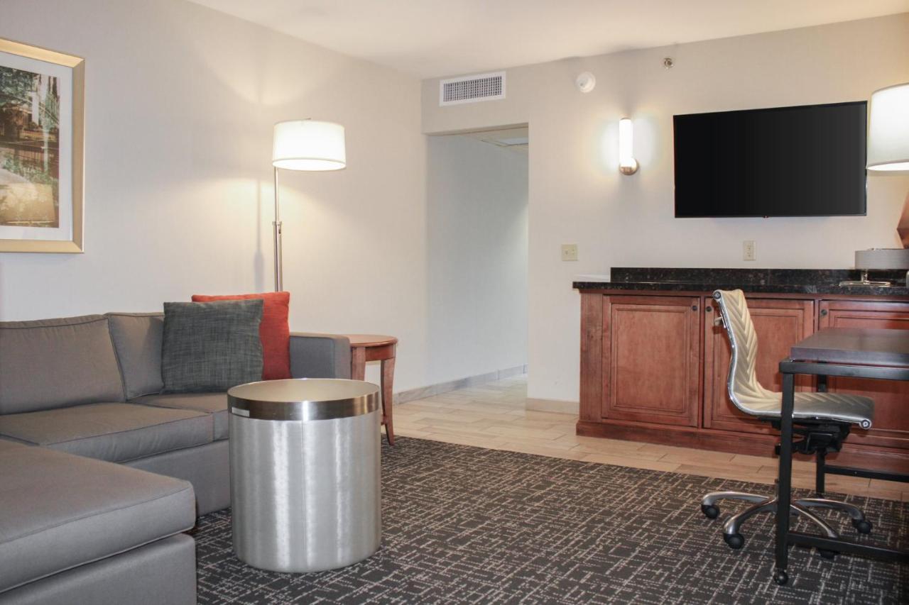 Holiday Inn Hotel & Suites Minneapolis-Lakeville By Ihg Exterior photo