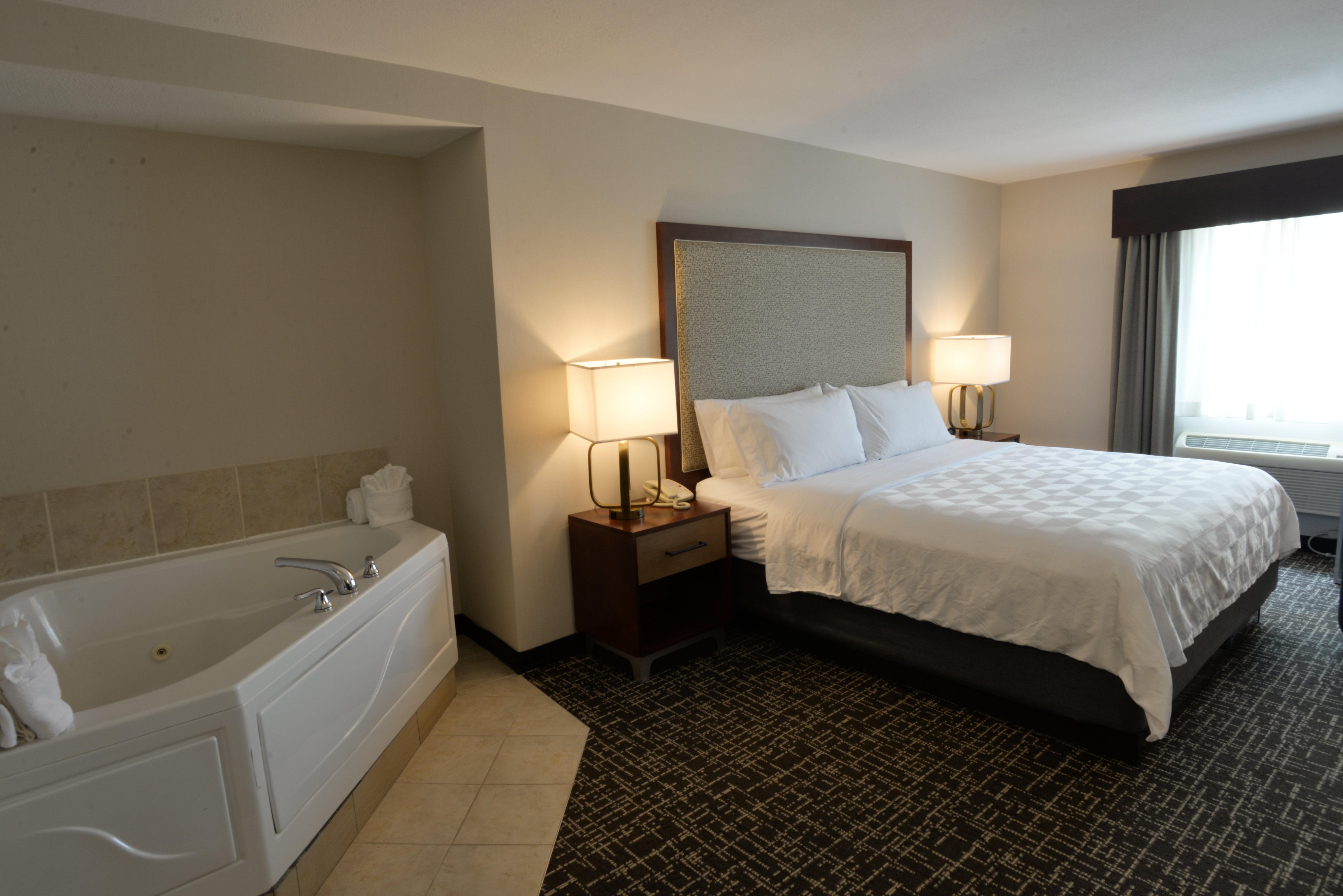 Holiday Inn Hotel & Suites Minneapolis-Lakeville By Ihg Exterior photo